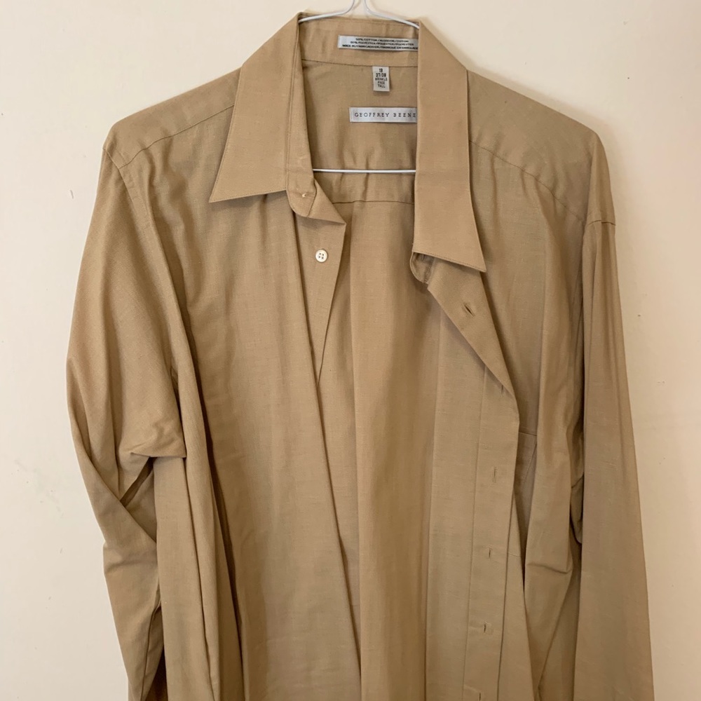 Button down shirt. Geoffrey Beene.